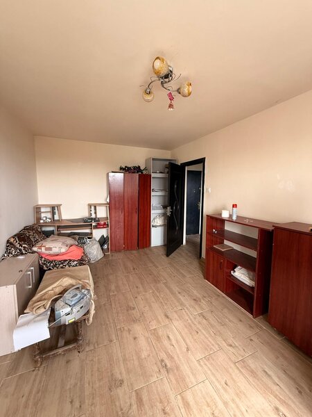 Teiul Doamnei, Maica Domnului, strada Otesani, 10 min. metrou Obor.